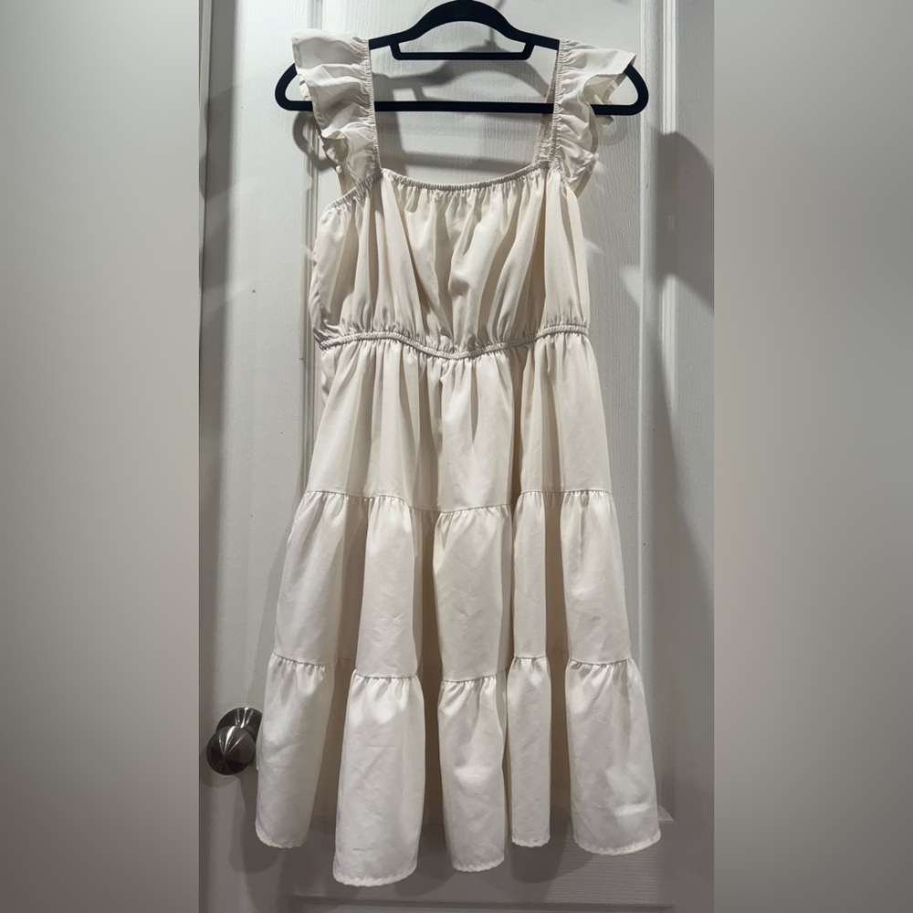 Elegant Cream Sleeveless Dress